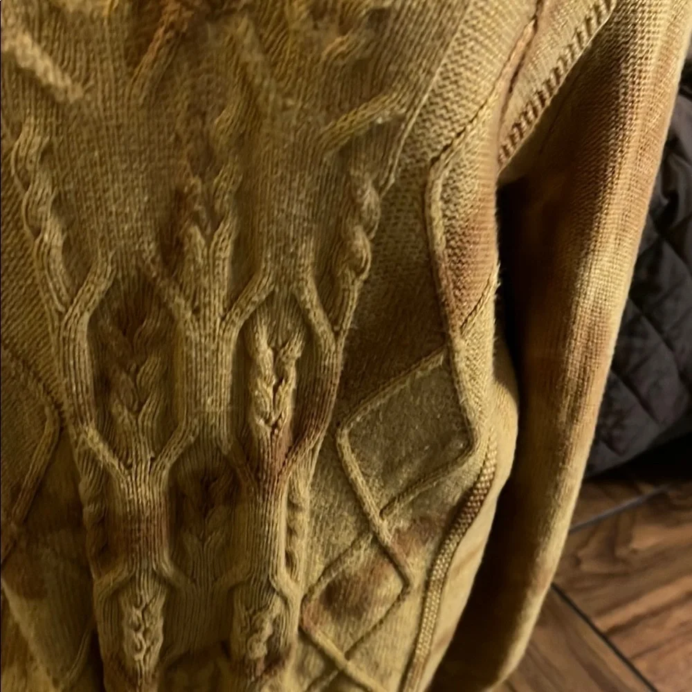 Wonderly Yellow V-Neck Sweater with Cable Knit - Picture 2 of 4